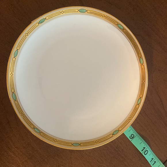 Hand Painted W Pickard China plate Gold and Green rim in nice preowned condition - Picture 4 of 4